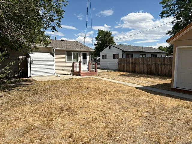 1534 Cody Ave — Photo 8