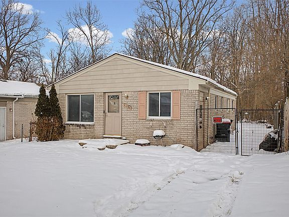 3rd image of 21046 Wakedon St