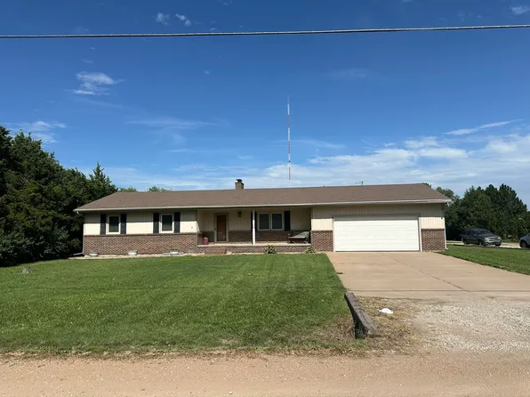 482 NW 3rd Ave, Great Bend, KS 67530