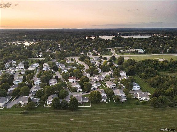 4th image of 2802 WILLOW