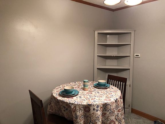 4th image of 708 10th Ave N