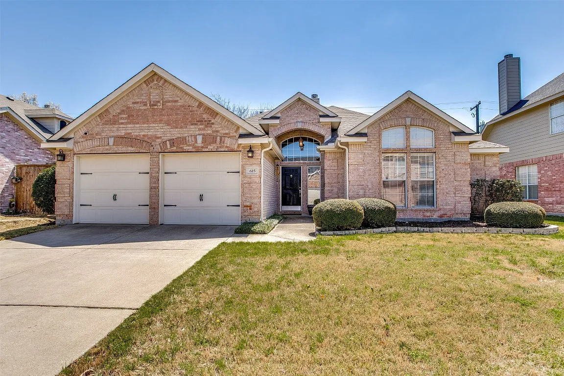 615 Delores Dr, Grand Prairie, TX 75052 | Zillow