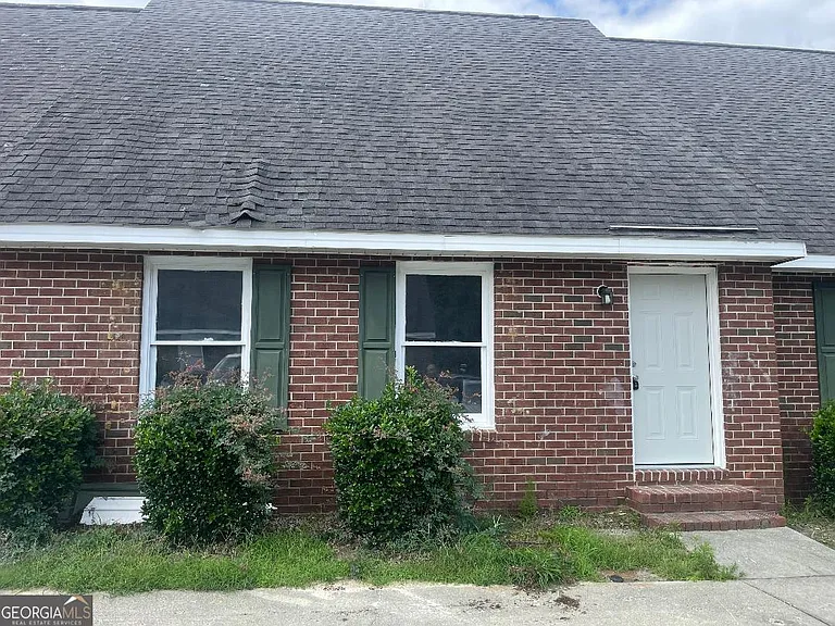 230 Lanier Dr #239 — Photo 1