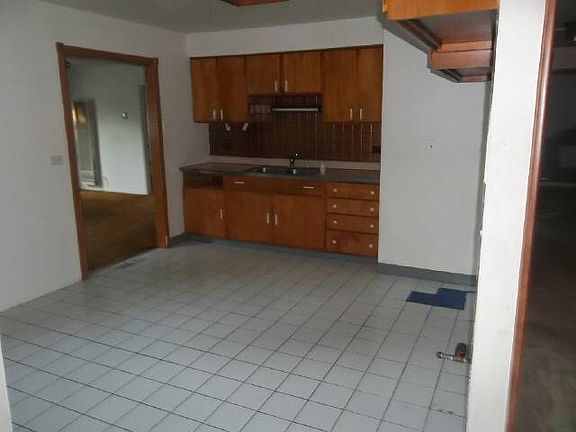 3rd image of 552 Bonniebrook Ave