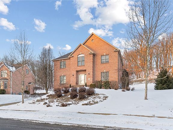 2nd image of 142 Oakview Dr