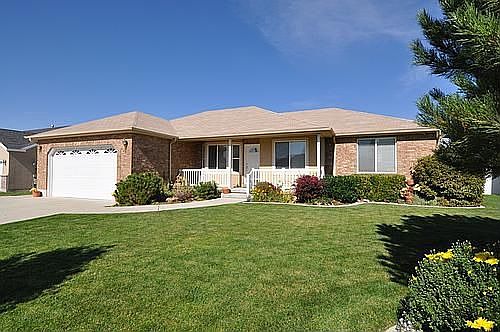 1st image of 319 E La Vera Ln