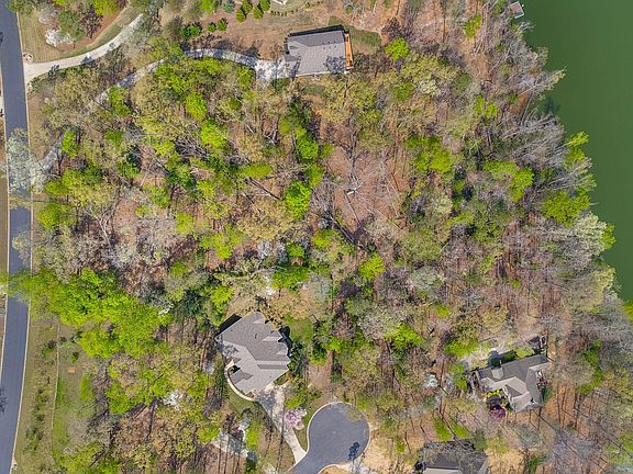 4th image of 356 Country Oak Rd