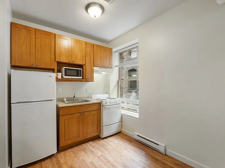 Milwaukee Apartments — Photo 22