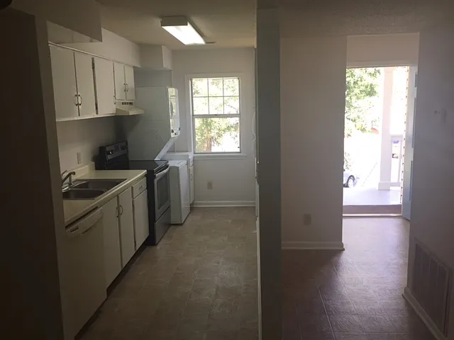 105 Kingsbury Dr #105 — Photo 15