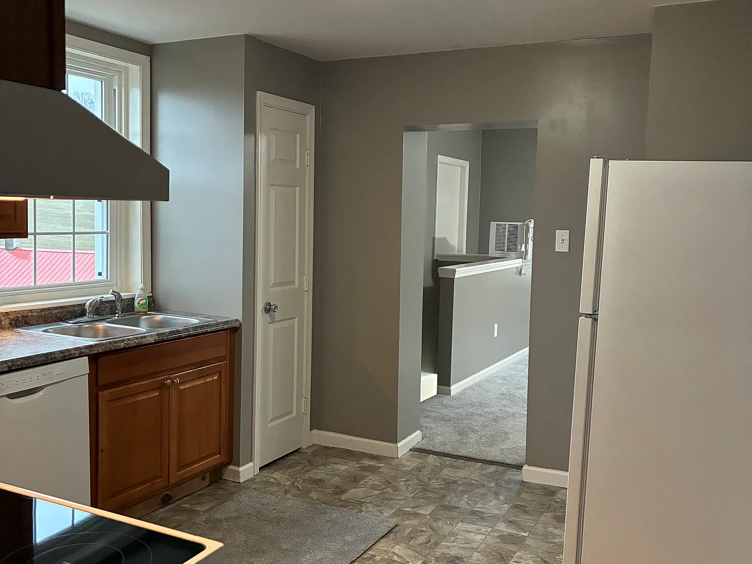 2 bed, 950 sqft, $1,200 — Photo 4