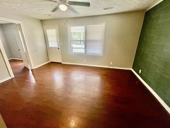 3rd image of 504 S 10th Ave