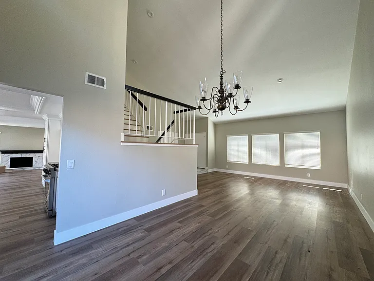 Silver Rain Dr — Photo 6