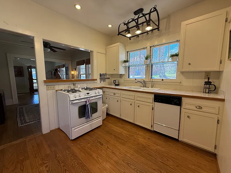 35 Cumberland Cir #A — Photo 8