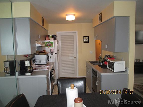 5th image of 36796 W Meadowood
