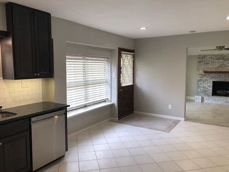 15970 Echo Glen Dr — Photo 6