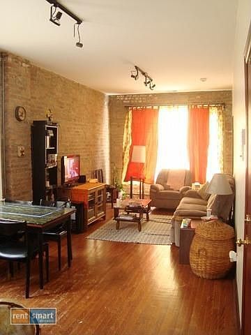 2nd image of 2510 W Chicago Ave