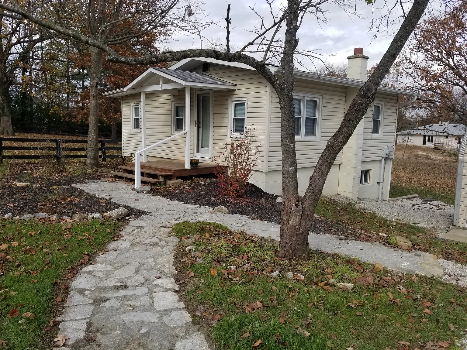 19 Saint Joseph Ln photo 1