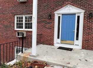 5 Tunxis Pl #D, Tariffville, CT 06081
