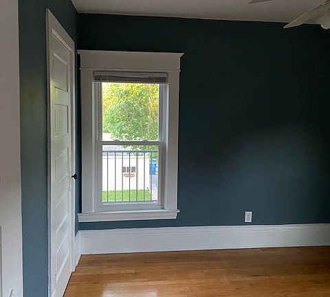 2nd image of 2521 33rd Ave S
