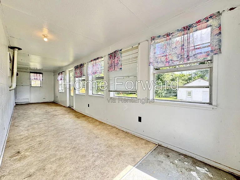 107 N Robbins Ct — Photo 19