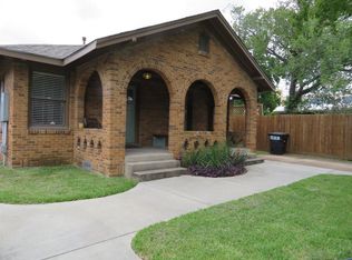 12 Greenwood St #A, Houston, TX 77011