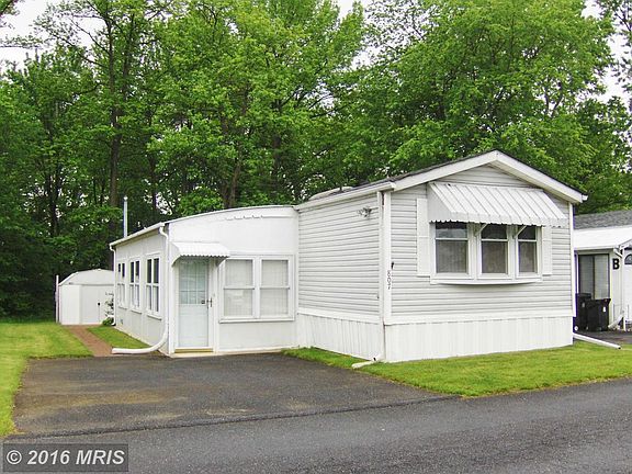 2nd image of 807 Leswood Ct