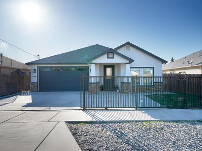 4311 Dry Creek Rd, Sacramento, CA, 95838