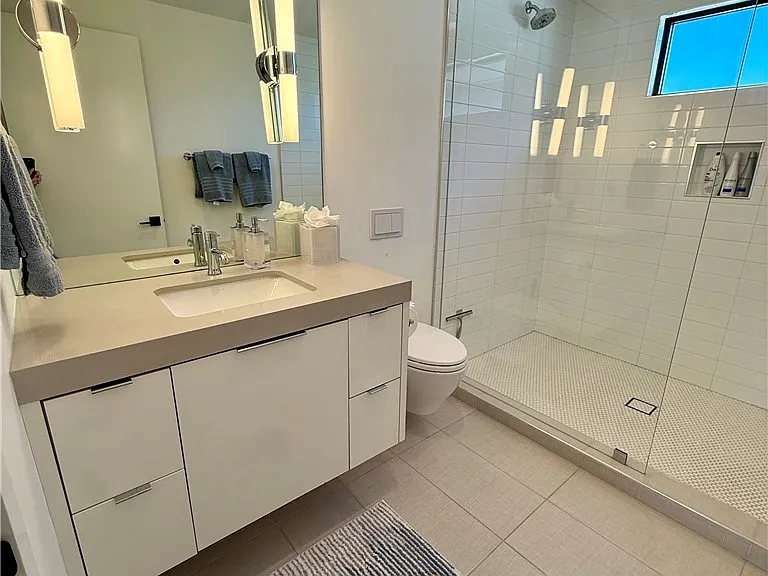 116 W Channel Islands Blvd — Photo 42