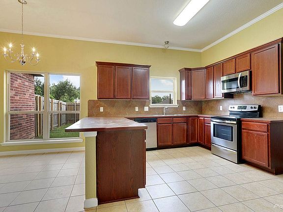 3rd image of 26566 Acadia Ct