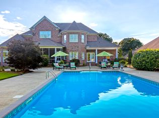 60 Nottingham Dr, Jackson, TN 38305