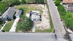3rd image of 2800 Tierra Dorada Blvd