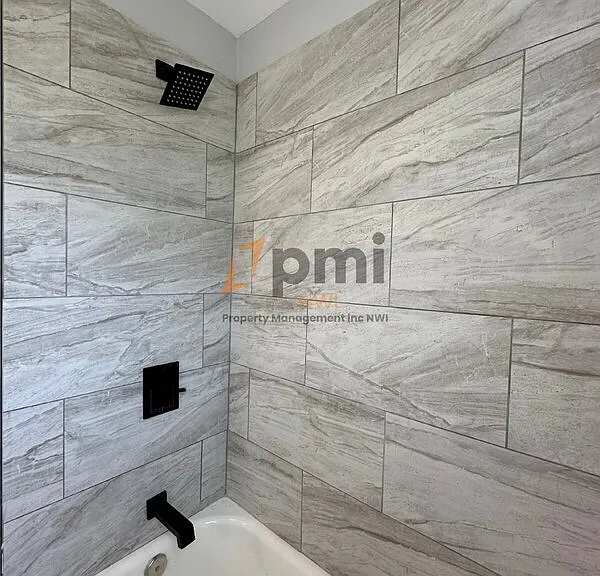 2015 Central Dr — Photo 1
