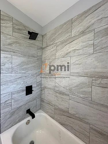 2015 Central Dr Photo 1