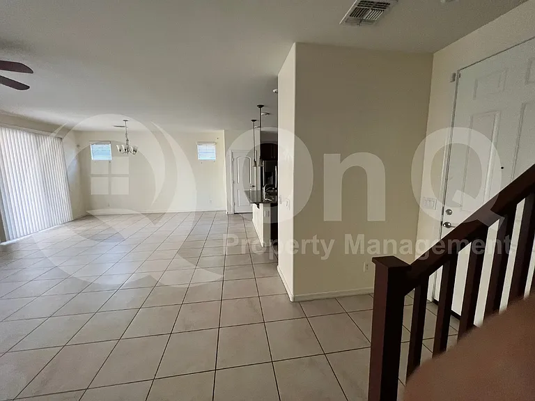 145 E Bluejay Dr — Photo 5