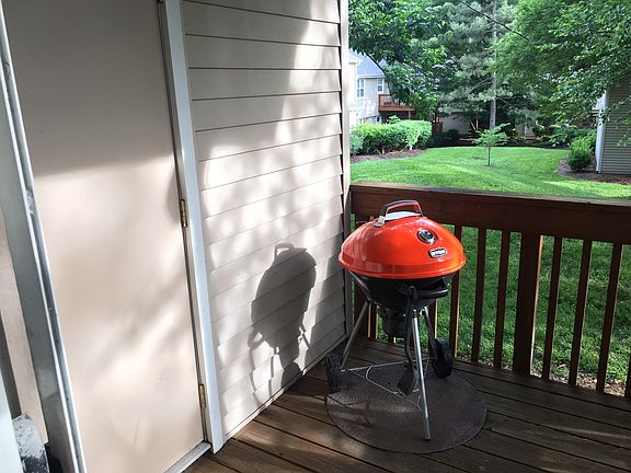 3rd image of 1645 E Swan Cir