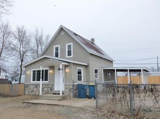 1212 Stanley St, Mishawaka, IN 46545