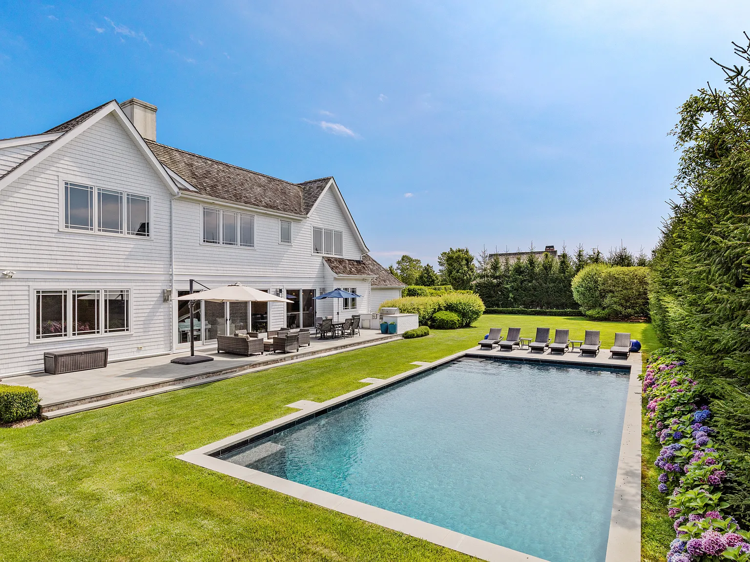 Beautiful 7 Bedroom New Construction Home — Photo 2