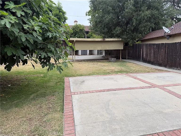 511 Mariposa Ave — Photo 20