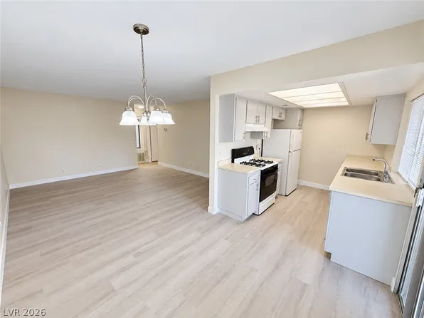 3120 S Eastern Ave Unit 11, Las Vegas, NV 89169