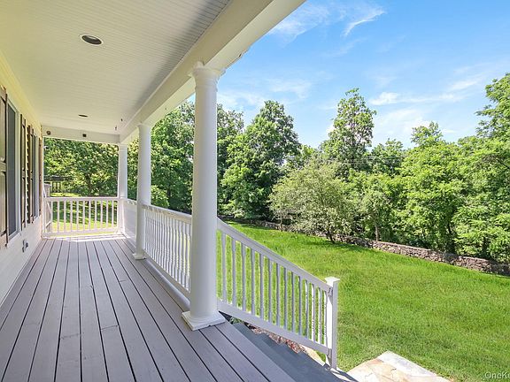 4th image of 104 Mountain View Road