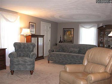 2nd image of 737 Ellis Ave