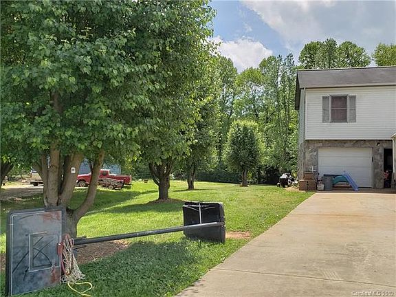 3rd image of 2385 Boardwalk Ct