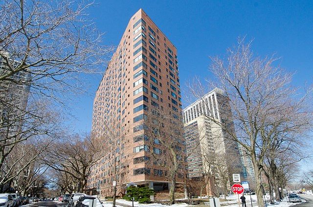 1st image of 3100 N Lake Shore Dr APT 1913