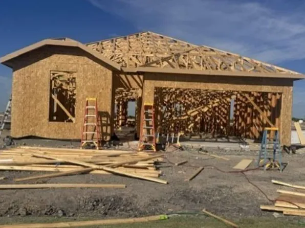 112 Lorberau Ln, Sinton, TX 78387