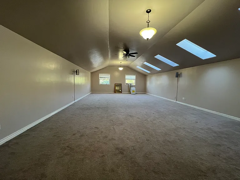 2676 E Hill Climb Cir — Photo 13