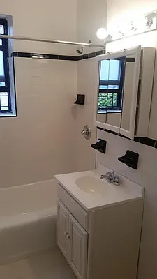 Rented by Lang Realty LLC | media 6