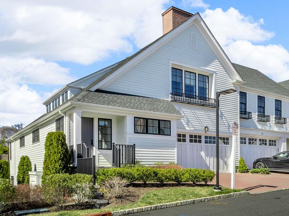 15 Honeysuckle Lane, Rye Brook, NY 10573