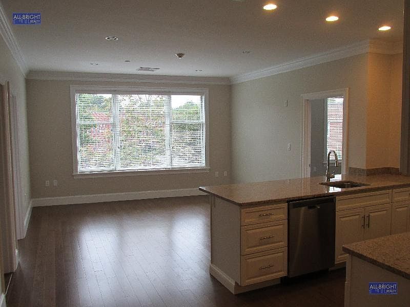 1st image of 20 Englewood Ave APT 102A