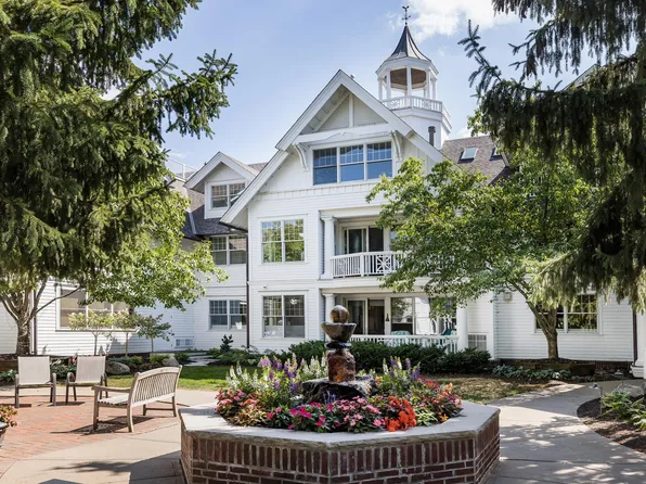 203 Mill St #N202, Excelsior, MN 55331