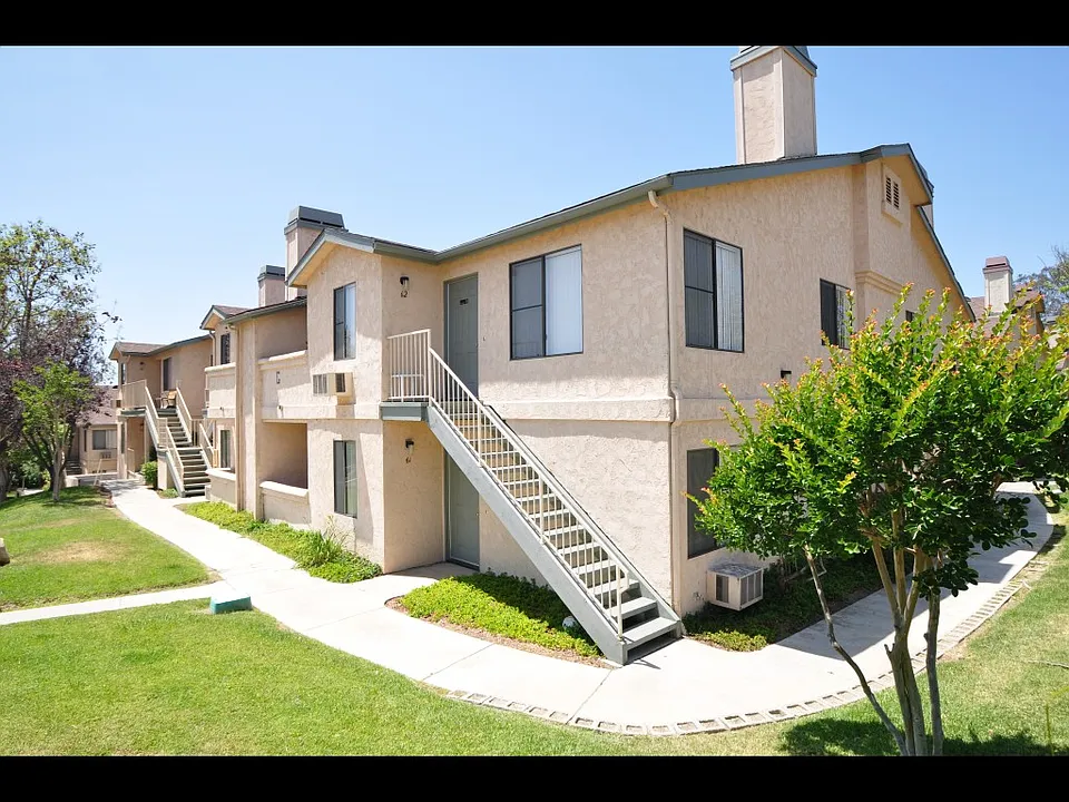 Fallbrook Hills Apartments